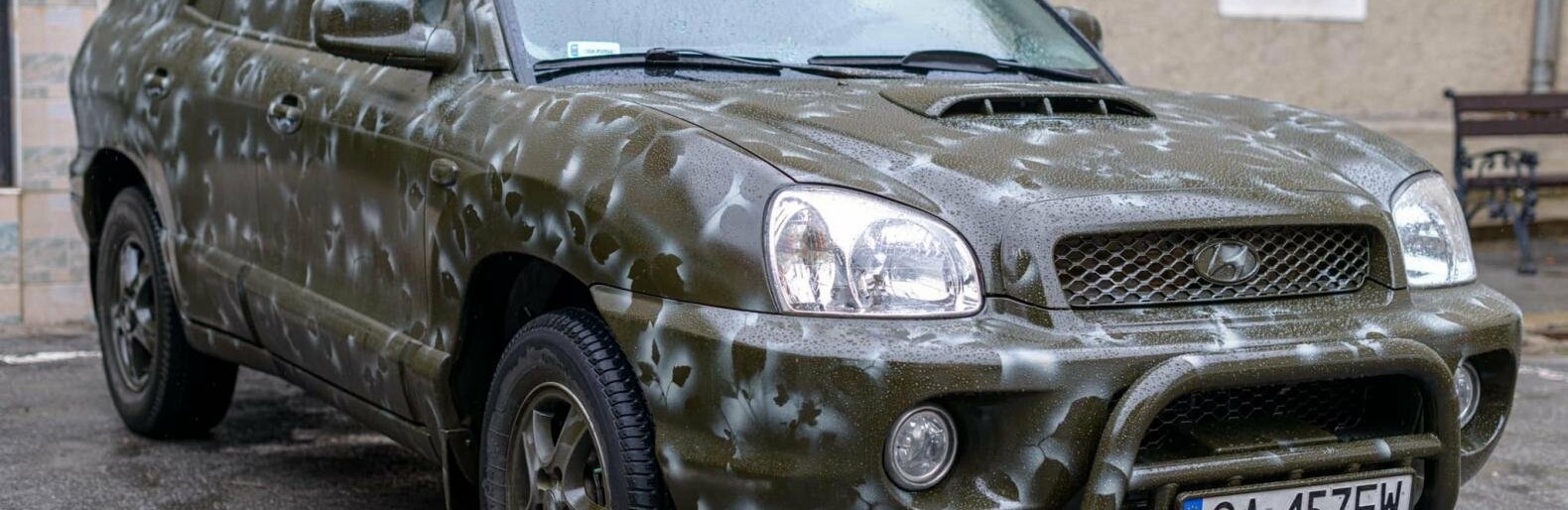 Чернівчани, які живуть в Польщі, купили для наших військових машину