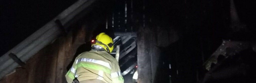 Пожежа охопила 60 кв.м. У Чернівецькій області згоріла будівля 