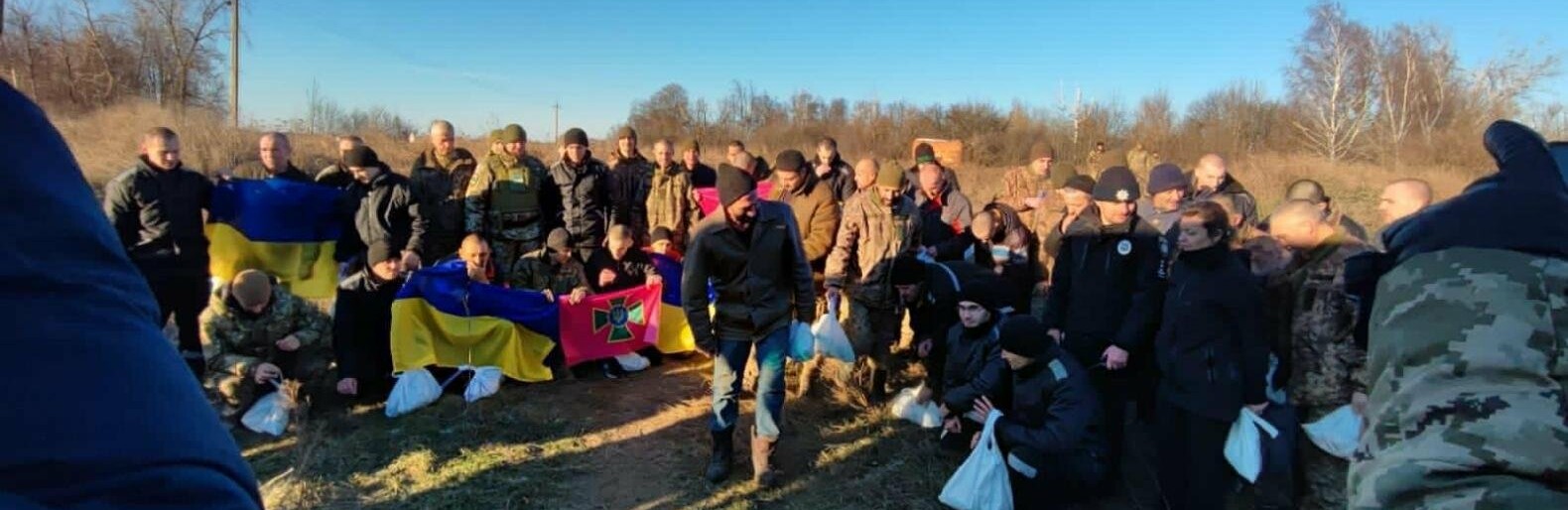У День Збройних Сил ще 60 військовополонених українців повернулись додому
