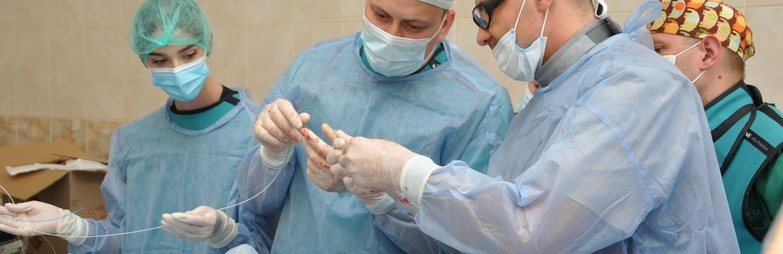 Під час операції розмовляли з лікарями: у Чернівцях провели дві операції на судинах