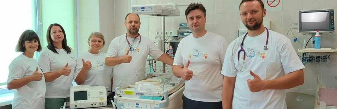 Врятують не одне життя немовлят: буковинській лікарні передали нове обладнання