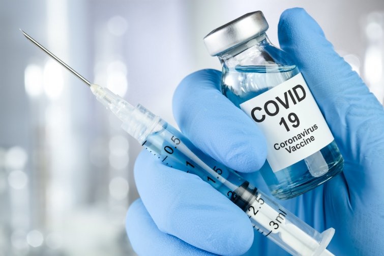 Чи треба заново вакцинуватись проти COVID-19, якщо ви не робили бустер? Відповідь МОЗ
