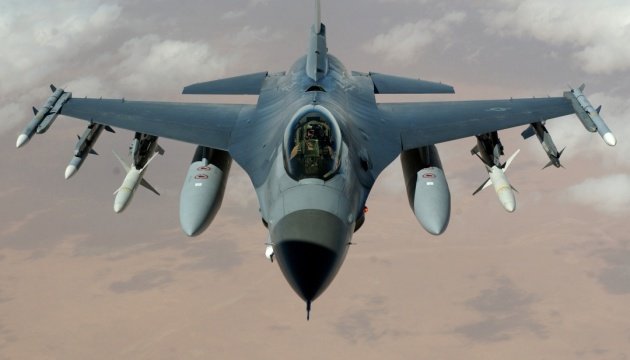 Україна отримає F-16 за графіком, і росія це проковтне, — Кулеба