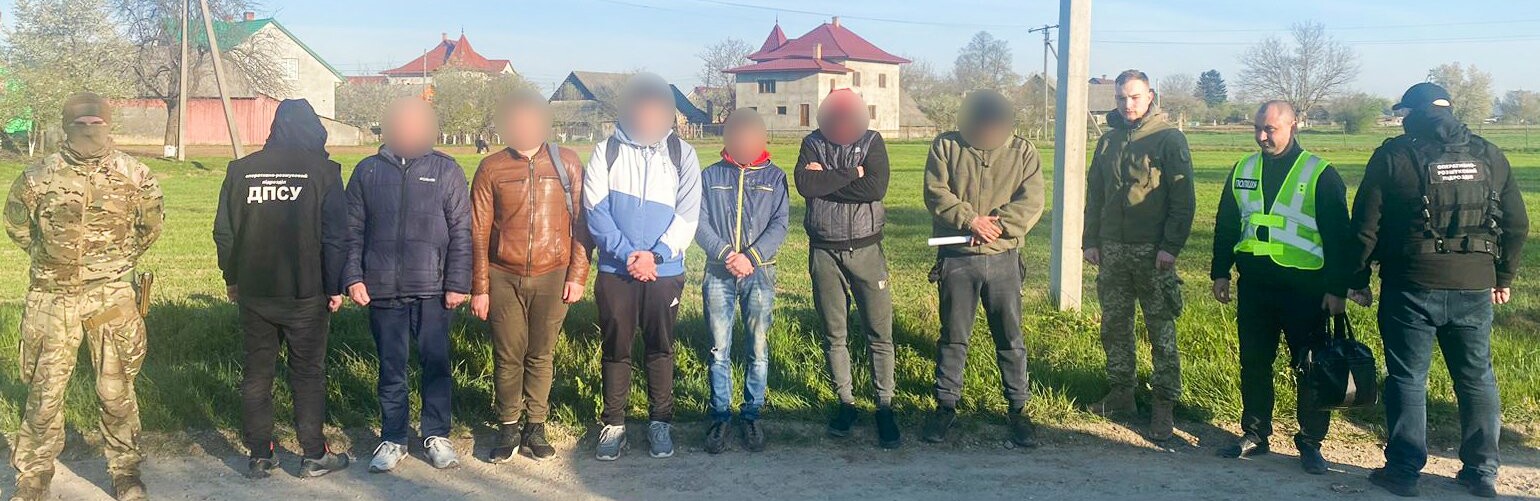 Брав від 3 до 5 тис. євро з особи - дитель Чернівецького району переправляв чоловіків через держкордон