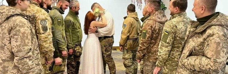 Попри війну в Україні вже зареєстрували понад 200 тисяч шлюбів – Мін'юст