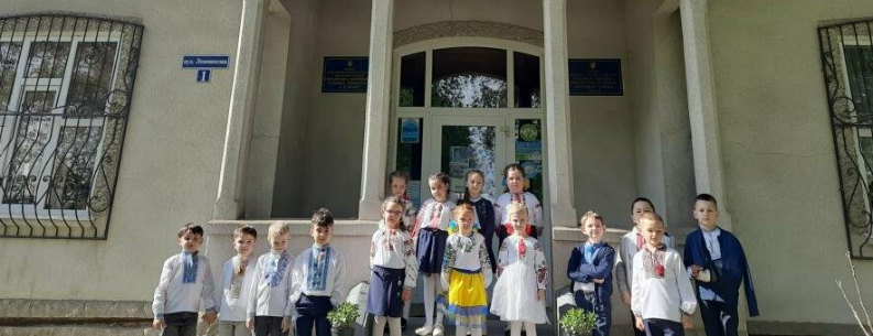 На Буковині придбають сучасні українські книги: бібліотека здобула грант на 30 тисяч гривень
