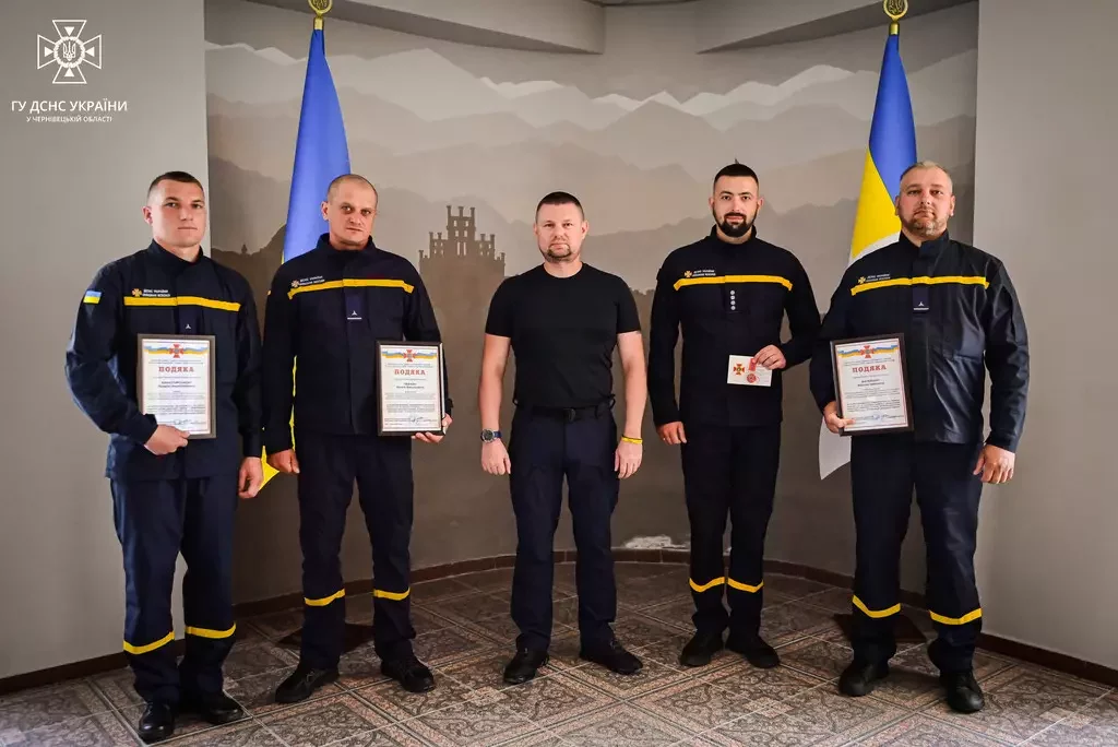 Буковинських піротехніків нагородили за розмінування деокупованих територій Донеччини