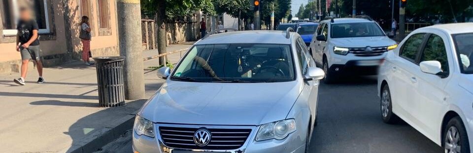 На вулицях Чернівців збили 74-річну пенсіонерку: жінка отримала травми 