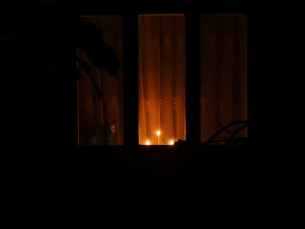 Графік відключення світла у Чернівцях 13 грудня 