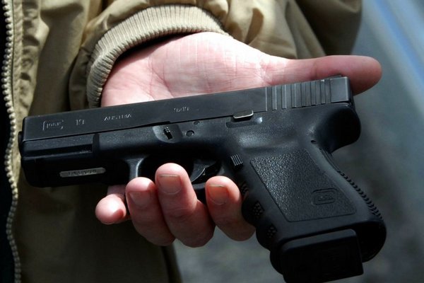 Буковинців закликають позбутися нелегальної зброї 
