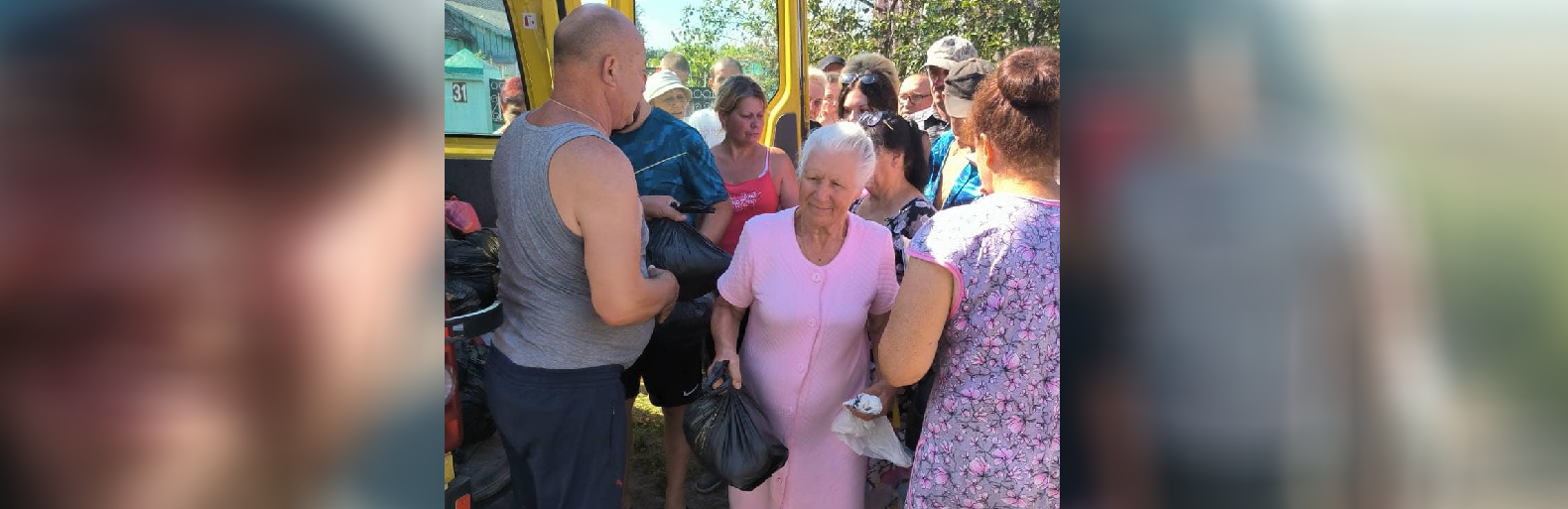 Буковинці активно підтримують херсонців: передали гуманітарну допомогу 
