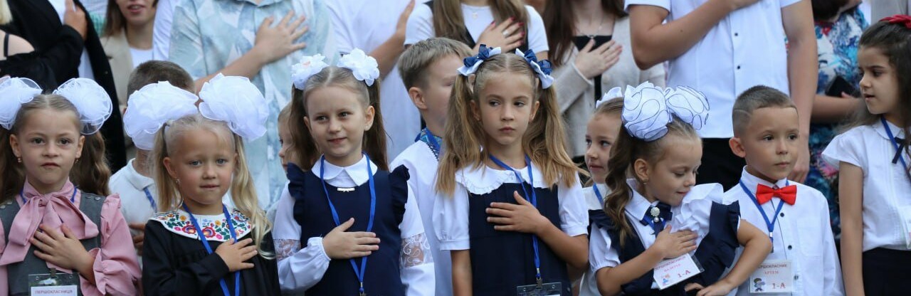 Як у Чернівцях пройшло свято Першого дзвоника - ФОТО