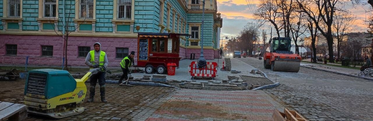 Коли закінчать ремонт Кафедральної у Чернівцях