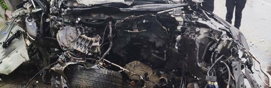 У Чернівецькому районі авто врізалося у бетонну споруду - постраждав водій