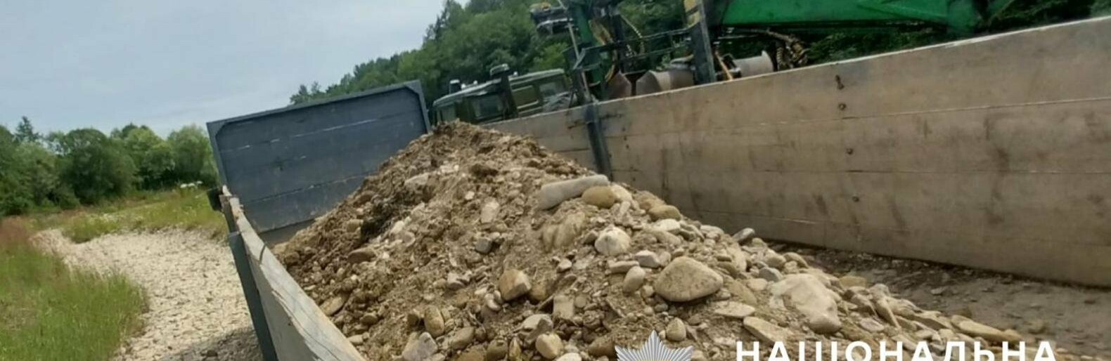 У Чернівецькій області затримали чоловіка, який незаконно добував гравій
