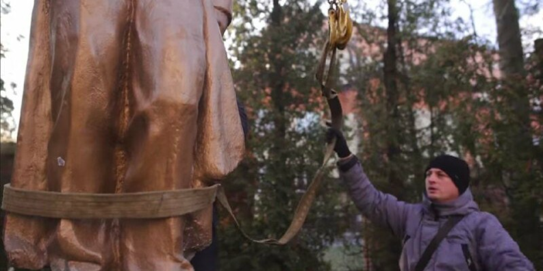 У Чернівцях позбулися останнього пам’ятника Пушкіну