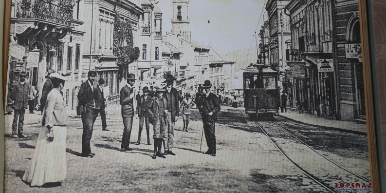 Вулиці, будинки, люди - Чернівці у старих фотографіях