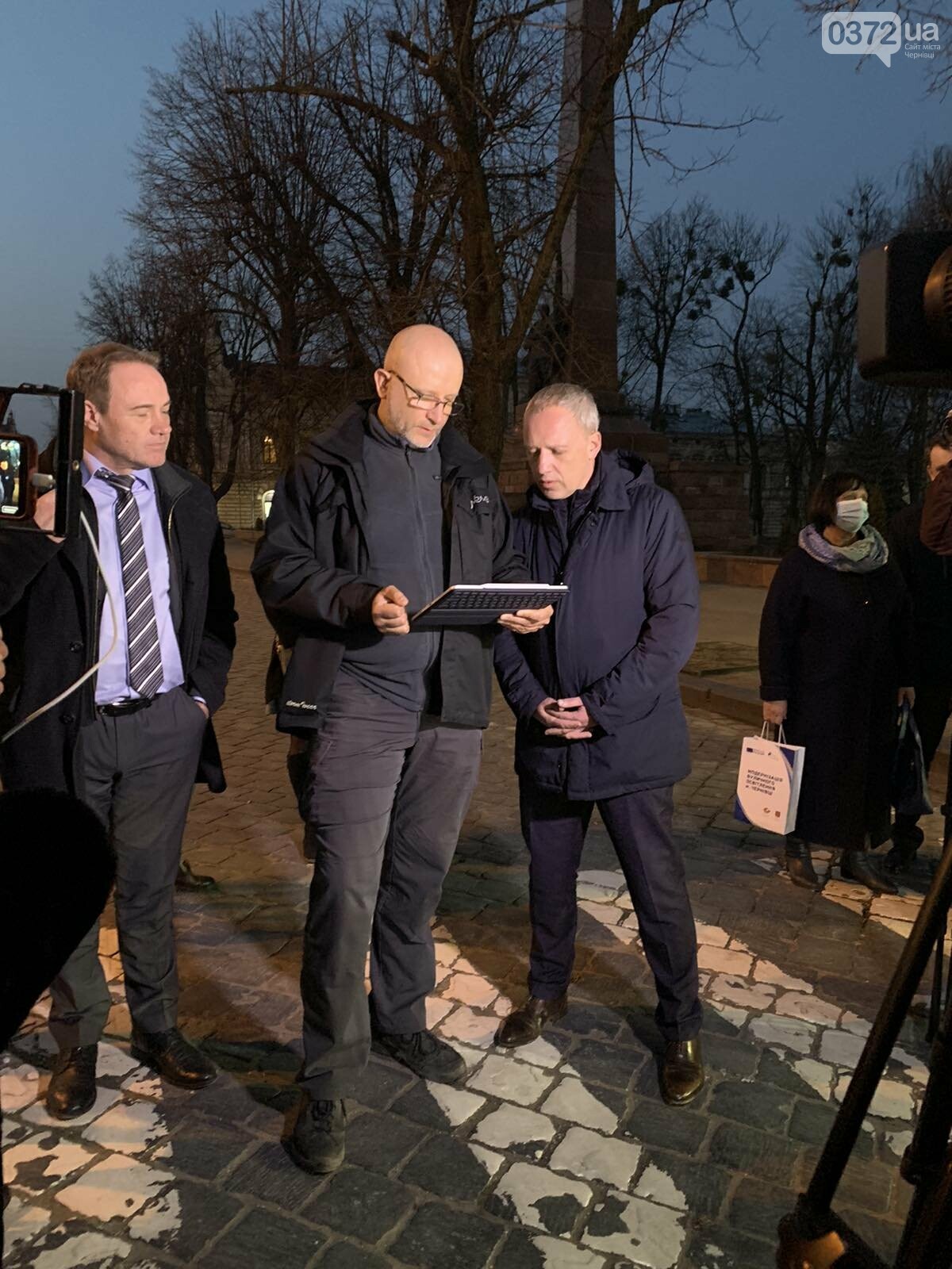 Завершення "Модернізації вуличного освітлення міста Чернівці", фото-1