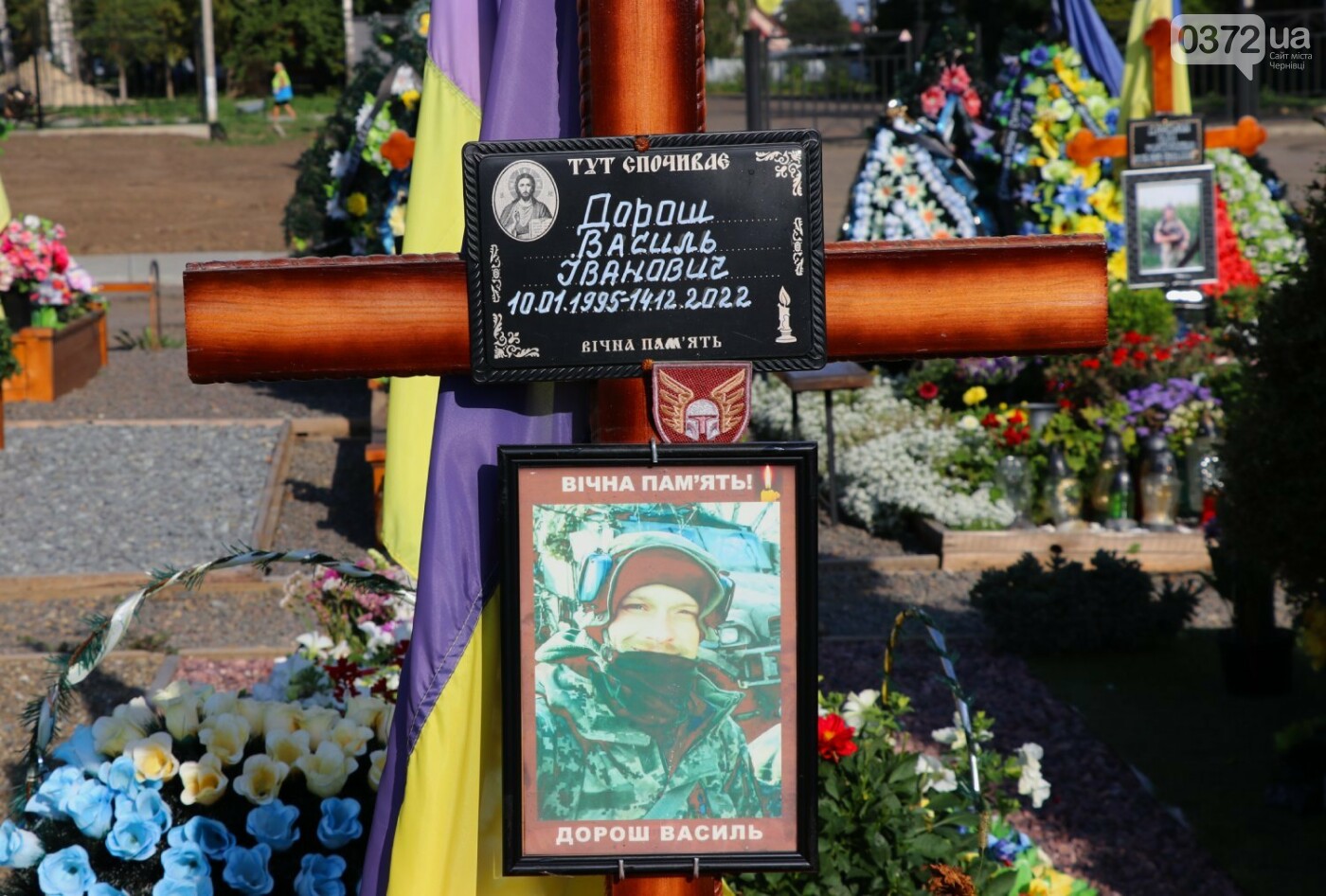 Місце загиблих Героїв - як у Чернівцях виглядає Алея почесних поховань - ФОТО