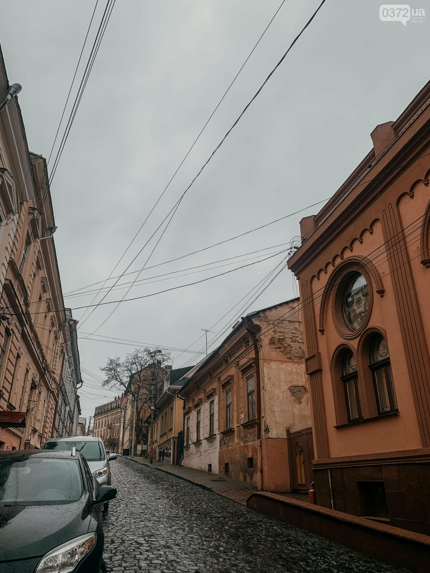 Фото дощового ранку в Чернівцях