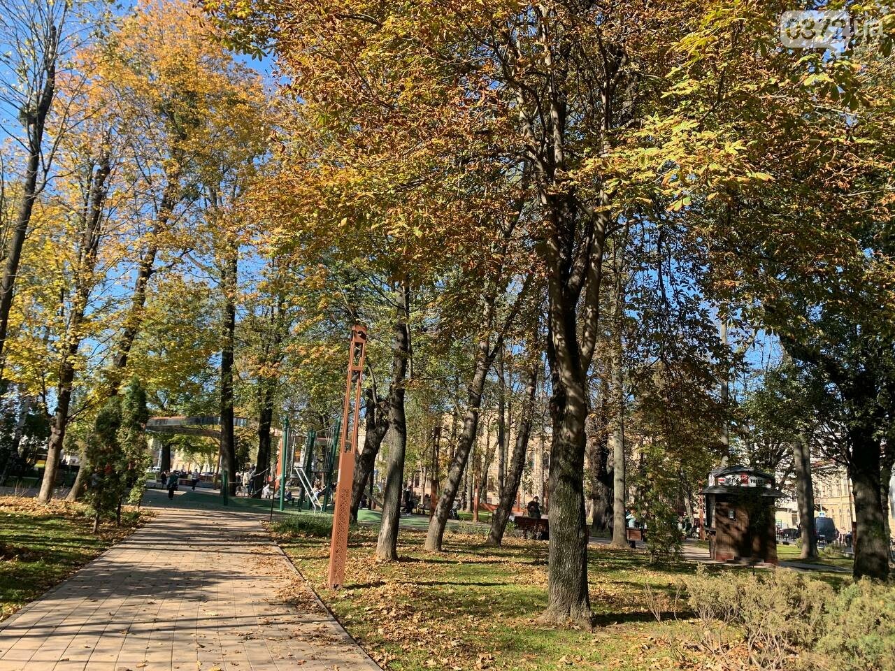 Сквер Дня Вишиванки у Чернівцях