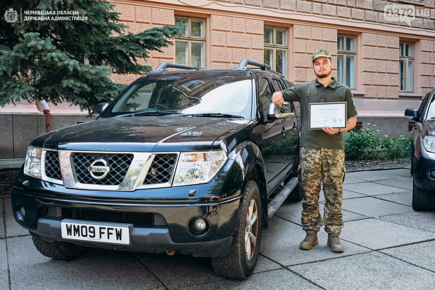 Чернівецька обласна державна адміністрація, Передача автівок військовим у Чернівцях Передача автівок військовим у Чернівцях