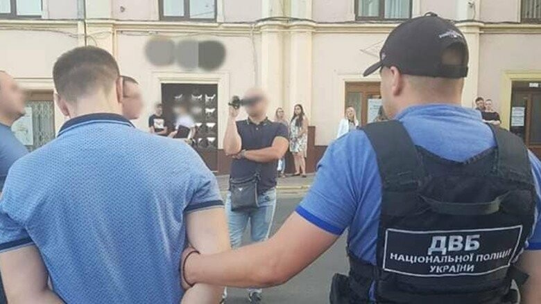 РезÑлÑÑÐ°Ñ Ð¿Ð¾ÑÑÐºÑ Ð·Ð¾Ð±ÑÐ°Ð¶ÐµÐ½Ñ Ð·Ð° запиÑом "СлÑдÑий Ñз ЧеÑнÑвÑÑв, Ñкого заÑÑимали на Ñ
абаÑÑ, знаÑ
одиÑÑÑÑ Ð¿Ñд домаÑнÑм аÑеÑÑом"