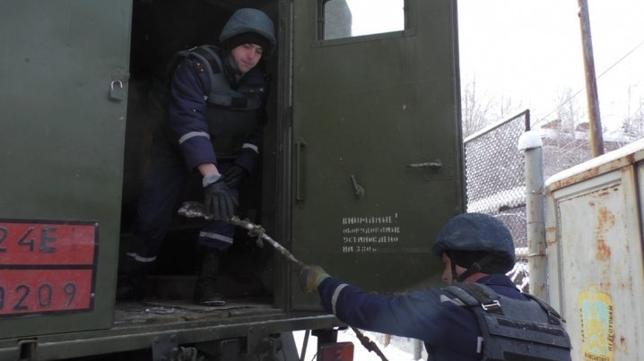 У Чернівцях "розміновували" казначейство (фото), фото-4 У Чернівцях "розміновували" казначейство (фото), фото-4