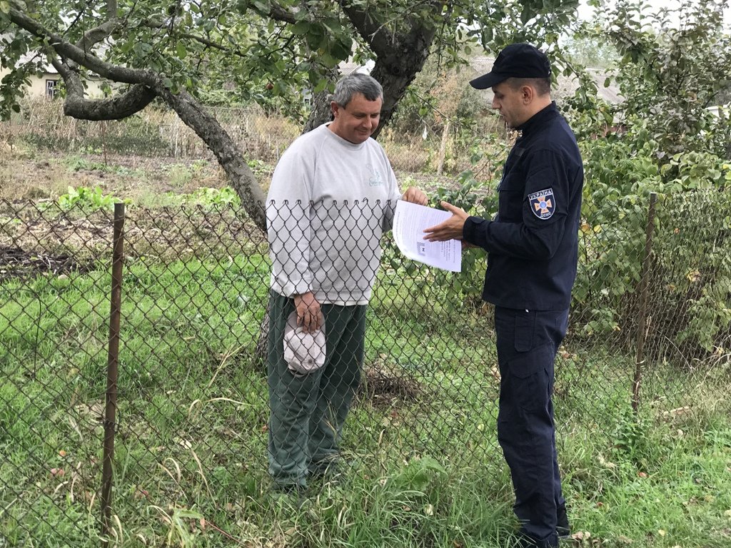 Рятувальники розповіли буковинцям, як уберегтися від пожеж..., фото-1 Рятувальники розповіли буковинцям, як уберегтися від пожеж у побуті, фото-1