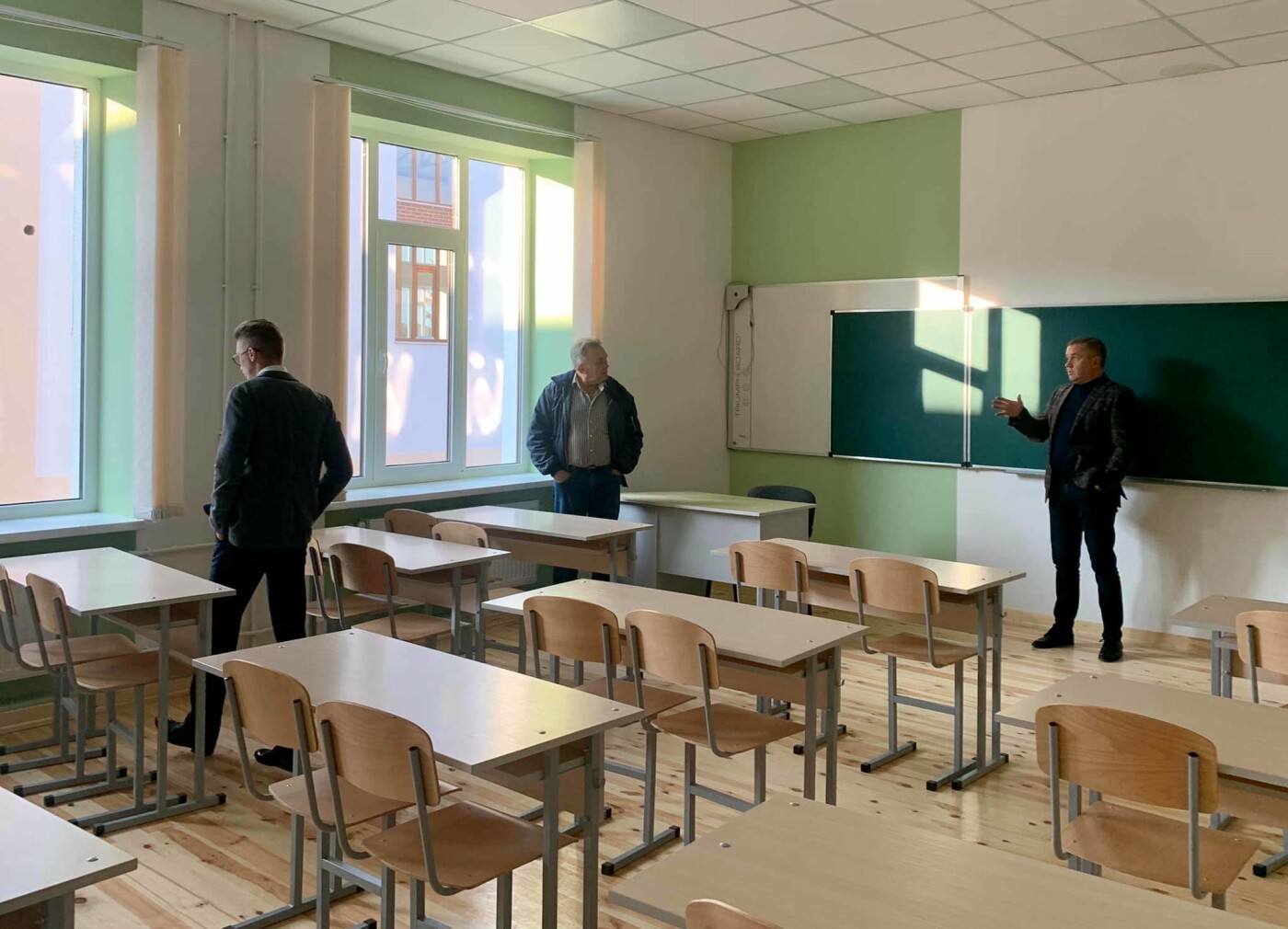 Моніторингова група Мінрегіону проінспектувала будівництво школи на Буковині