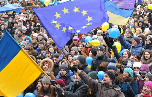 фото з відкритих джерел, 21 листопада 2013 року розпочалися перші протестні акції української громадськості 21 листопада 2013 року розпочалися перші протестні акції української громадськості