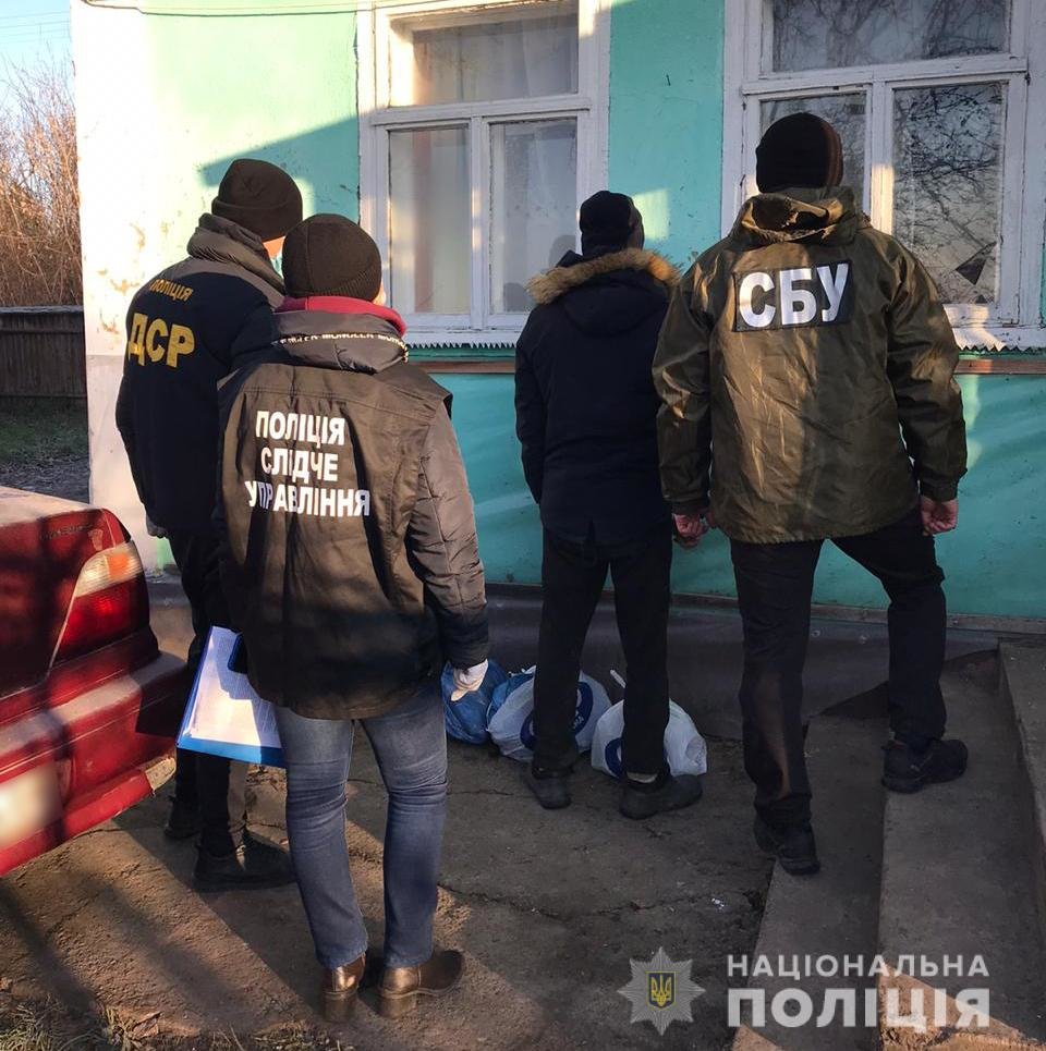 Буковинець налагодив канали збуту наркотичних засобів і психотропних речовин на території Чернівців та області