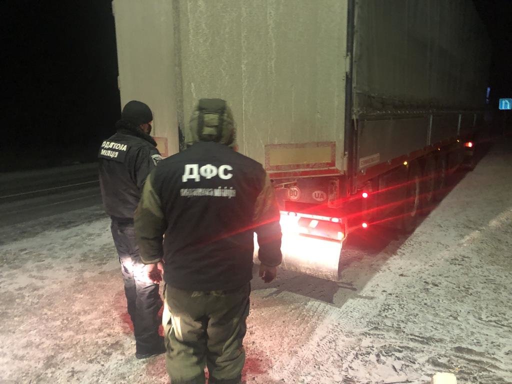 Вилучено понад 10 тис літрів спирту Вилучено понад 10 тис літрів спирту, фото пресслужби ГУ ДФС у Чернівецькій області