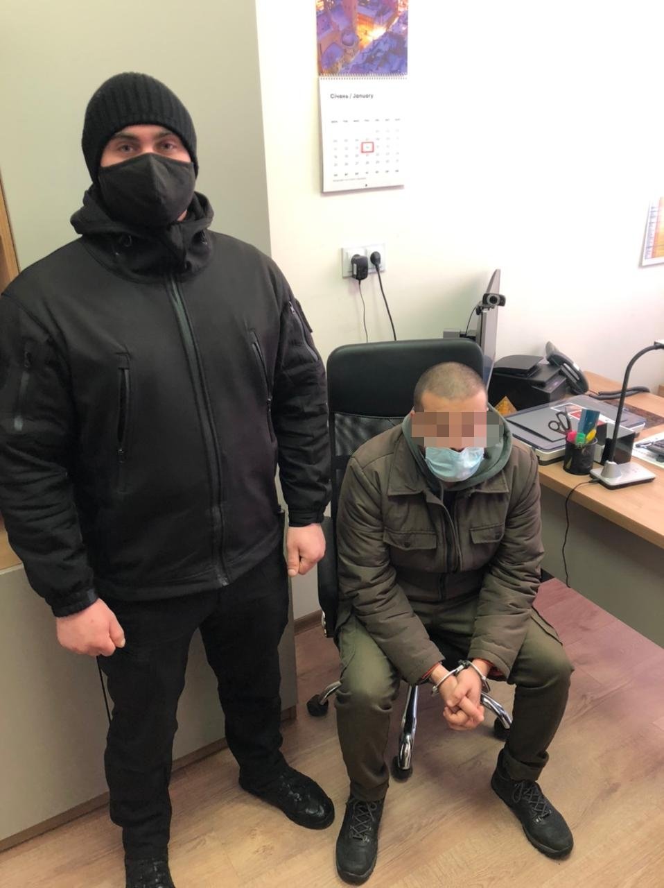 На документ іноземця спрацювала база даних Інтерпол