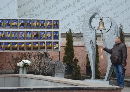 мітинг-реквієм у Чернівцях