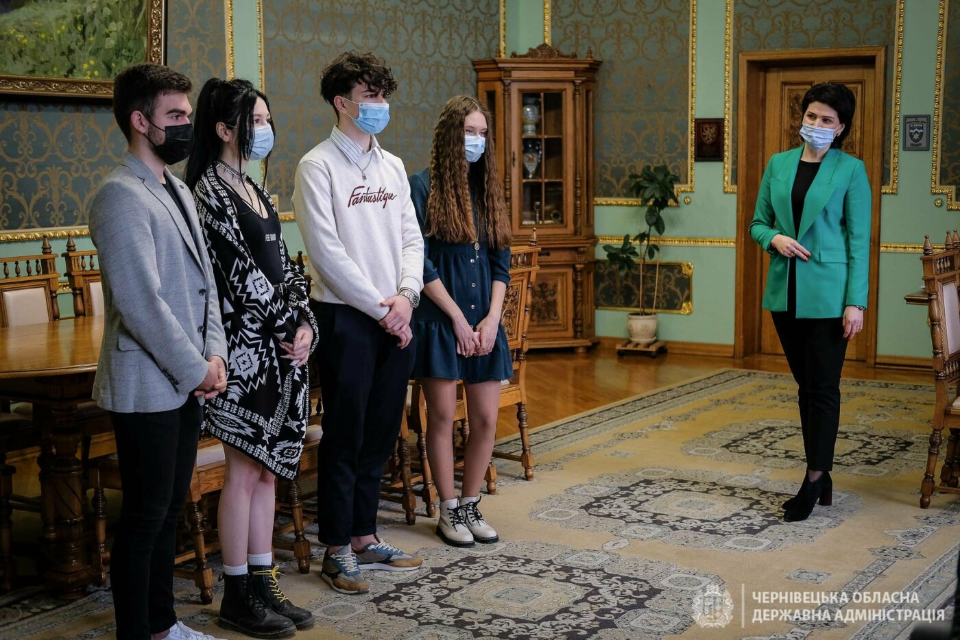 Сергій Осачук вручив президентські стипендії буковинським учням, ЧОДА