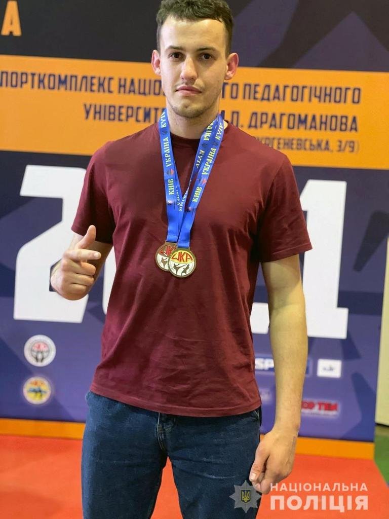 Олександр Гушуватий став чемпіоном України з кікбоксингу