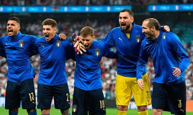 збірна Італії перемогла у післяматчевих пенальті