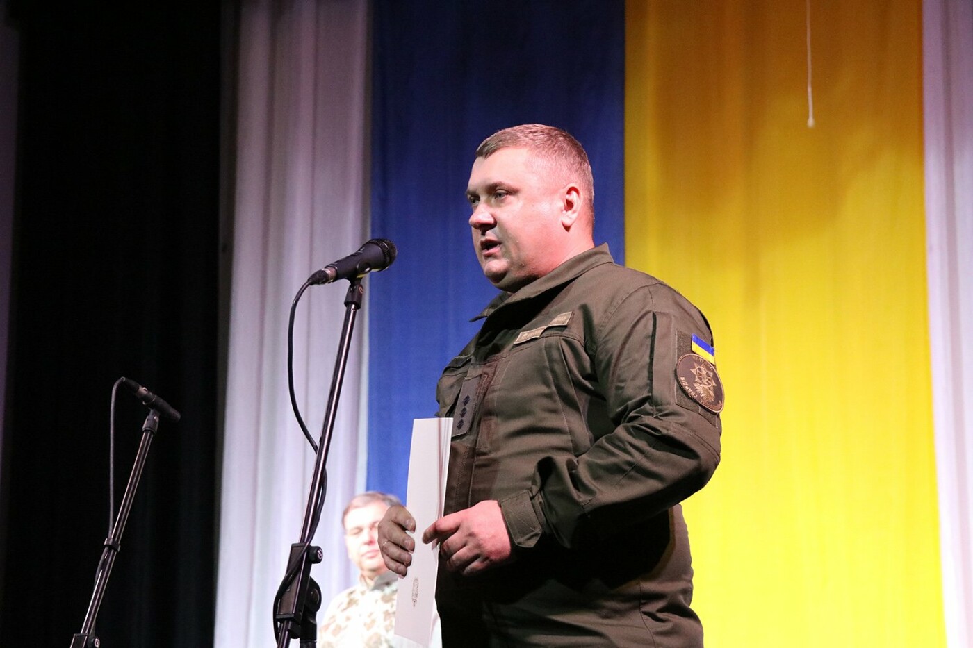 "Воюють із тим же ворогом, з яким вела боротьбу УПА" - захисників з Буковини відзначили нагородами та грамотами