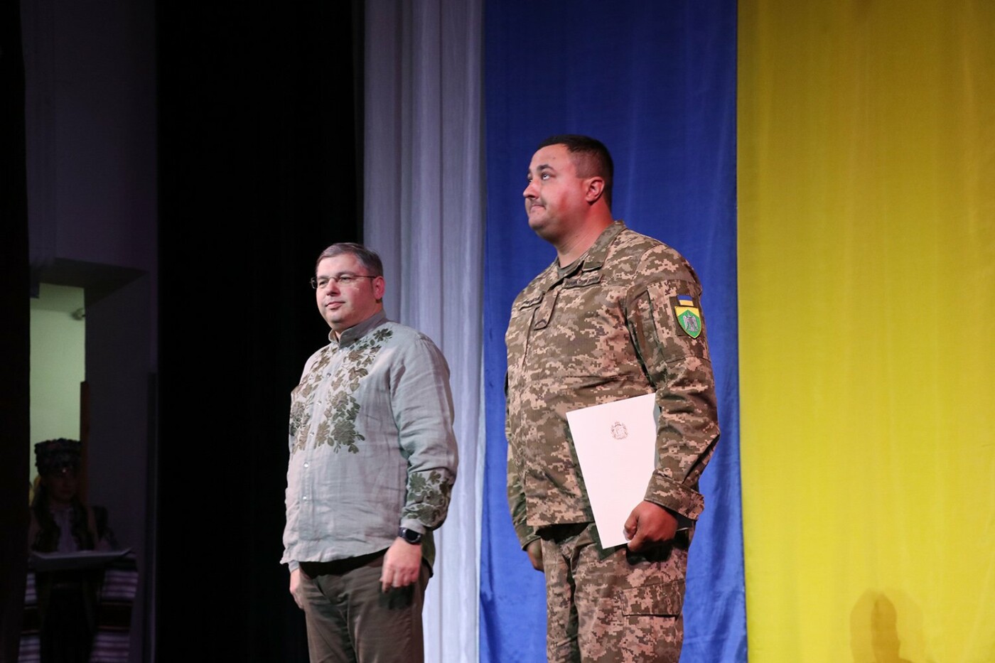 "Воюють із тим же ворогом, з яким вела боротьбу УПА" - захисників з Буковини відзначили нагородами та грамотами