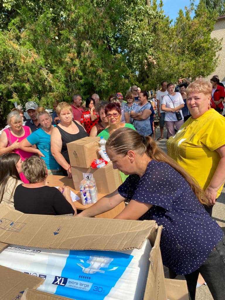 На Буковині одна з громад надіслала гуманітарний вантаж для постраждалих від війни: що передали