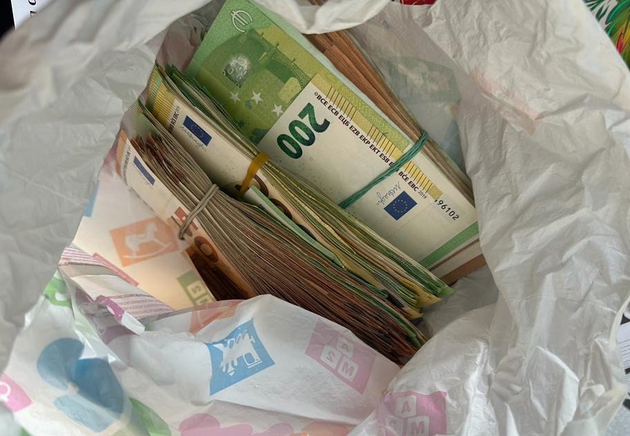 На Буковинському кордоні пахло кавою та парфумами: виявили контрабанду на 2,5 млн гривень