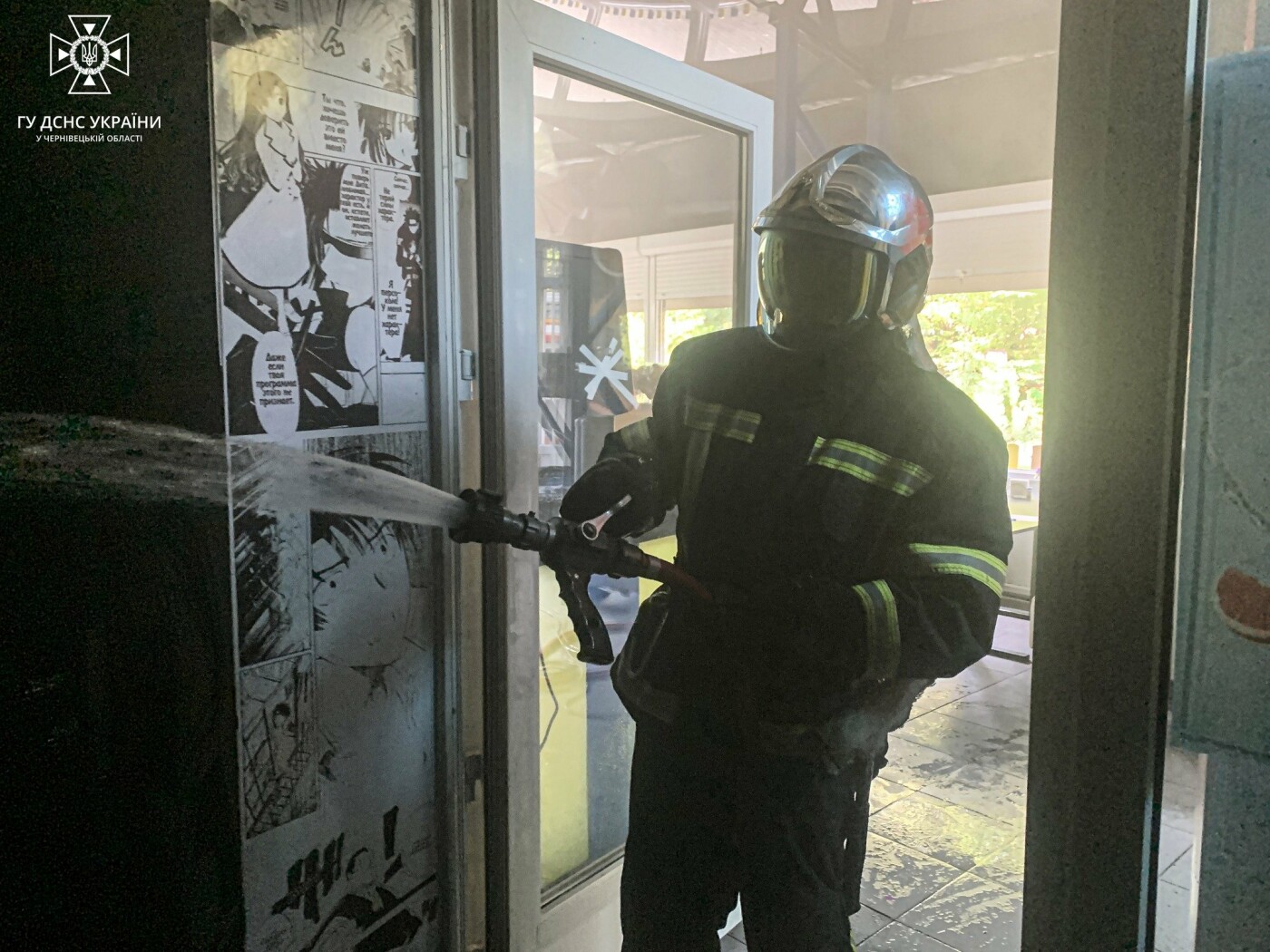 У Чернівцях загорілось кафе: відвідувач отримав опіки