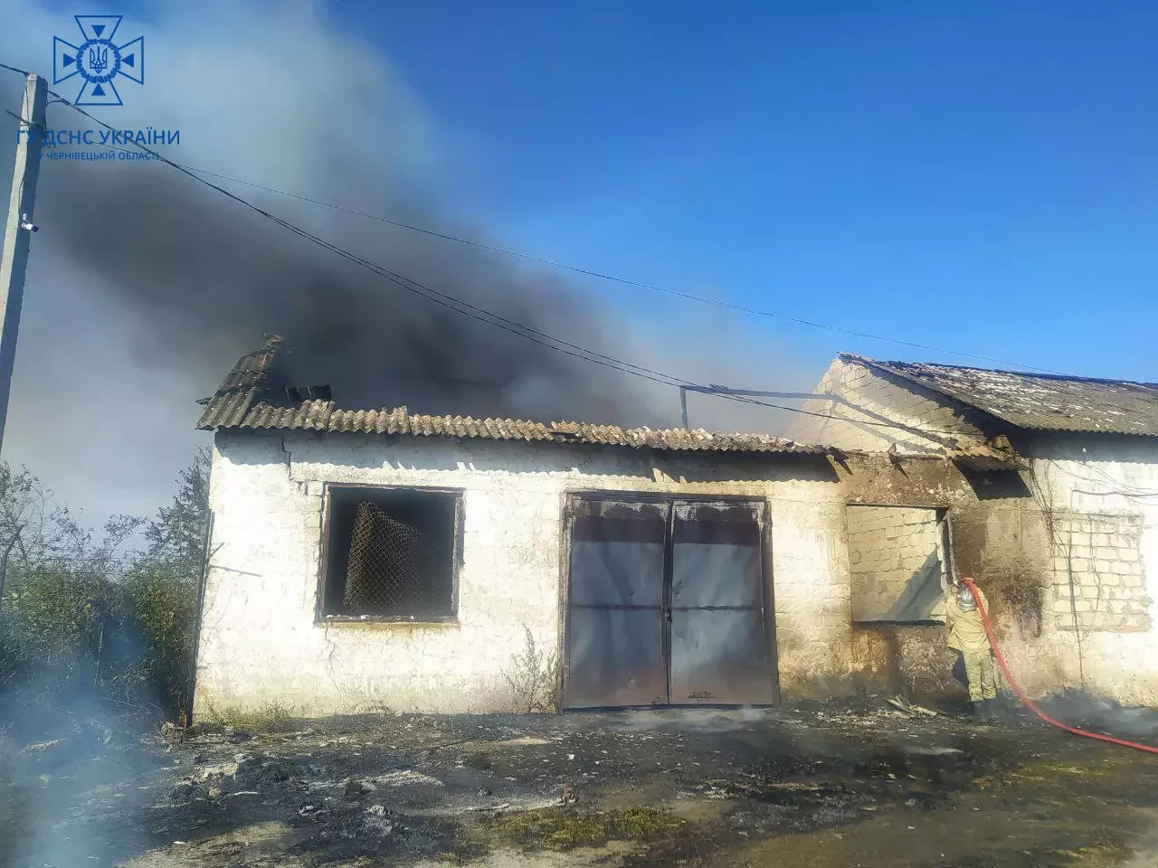 У Чернівецькій області вогонь повністю знищив будинок
