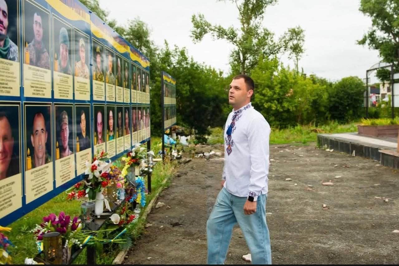 Чернівецька обласна рада, Зустріч захисника Зустріч захисника
