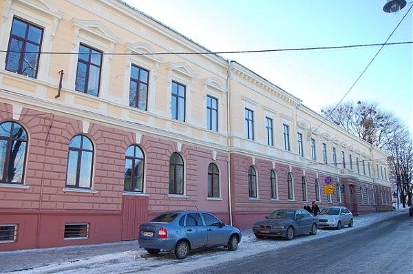 У центрі Чернівців відремонтують школу