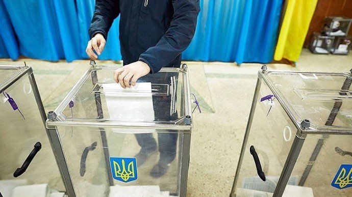 На місцевих виборах проголосувало менше половини чернівчан
