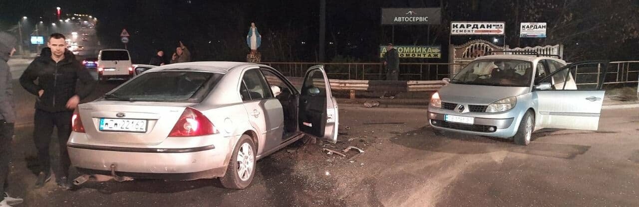 Вечірня ДТП в Чернівцях: обійшлося без потерпілих