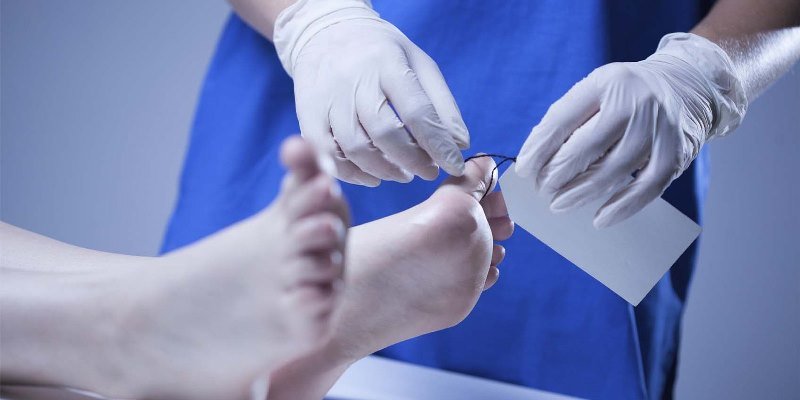 У Чернівцях перехожий виявив тіла двох невідомих чоловіків