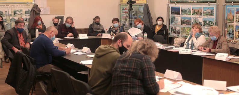 У Чернівцях голову міськтервиборчкому підозрюють у підробці документів